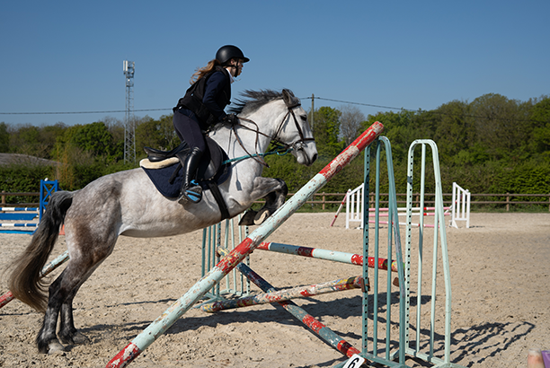 Vacances pour tous - colonies de vacances  - Chevillon - À cheval ! Stage perfectionnement