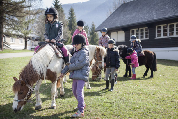 Vacances pour tous - colonies de vacances  - Autrans - Les mini vertacos s'amusent Vacances pour tous - colonies de vacances  - Autrans - Les mini vertacos s'amusent