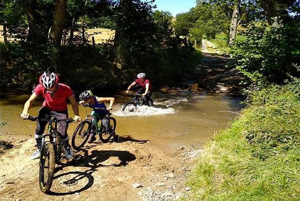 Vacances pour tous - colonies de vacances  - Feurs/Jas - Colo' Explore Vacances pour tous - colonies de vacances  - Feurs/Jas - Colo' Explore