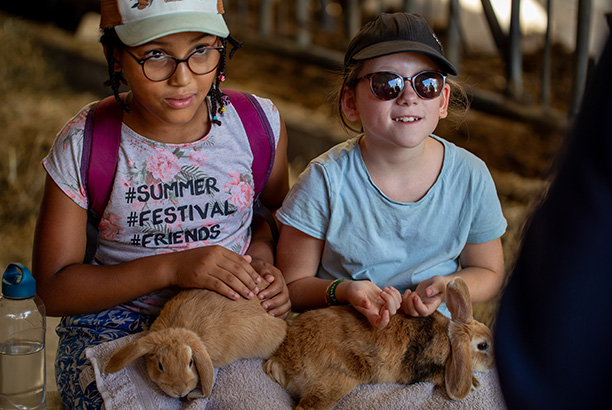 Vacances pour tous - colonies de vacances  - Azay-le-Ferron - Les animaux et moi Vacances pour tous - colonies de vacances  - Azay-le-Ferron - Les animaux et moi